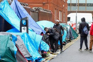Zátah na migranty. Britové je začali posílat zpět do Rwandy - Seznam Zprávy